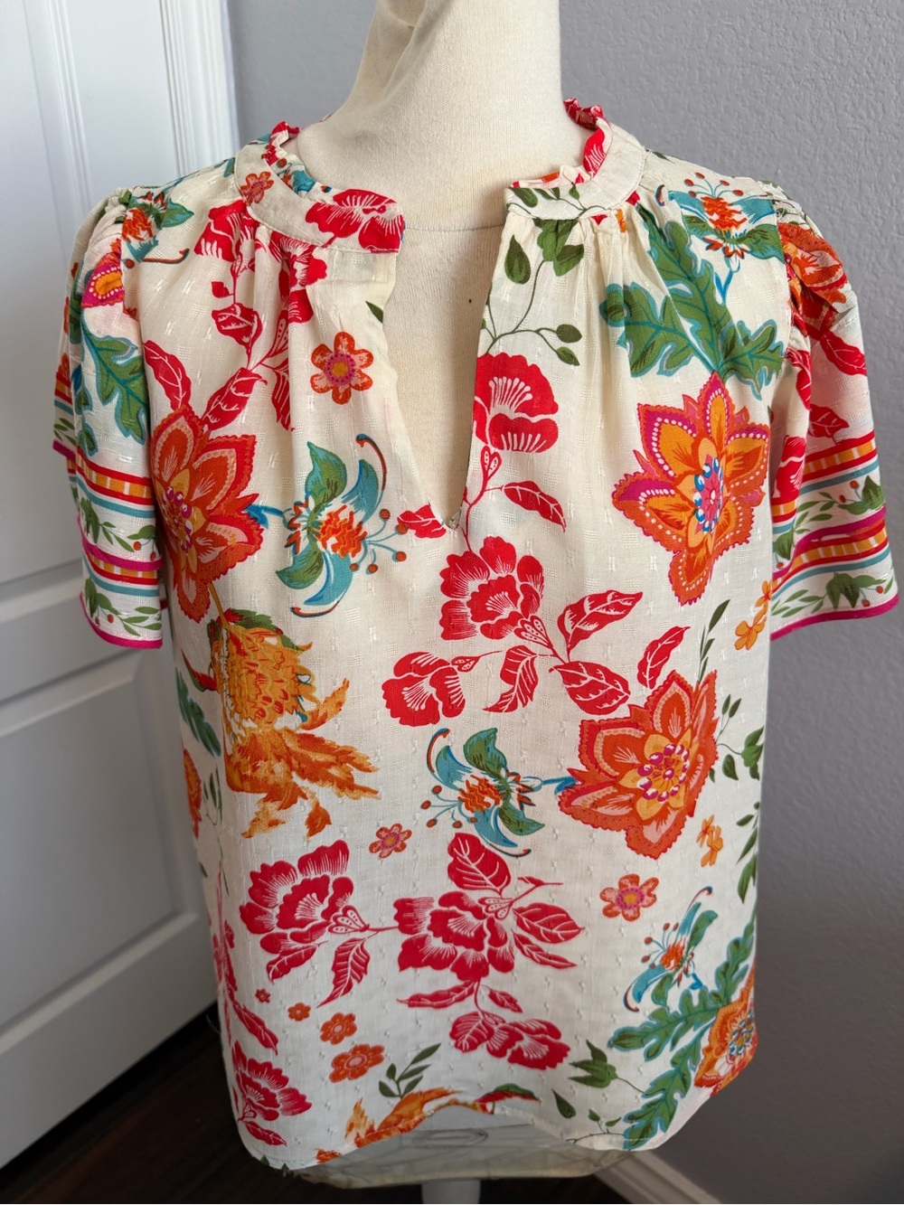 Nicole Miller Atelier Floral Blouse | Size S (Fits S/M) - Picture 2 of 5